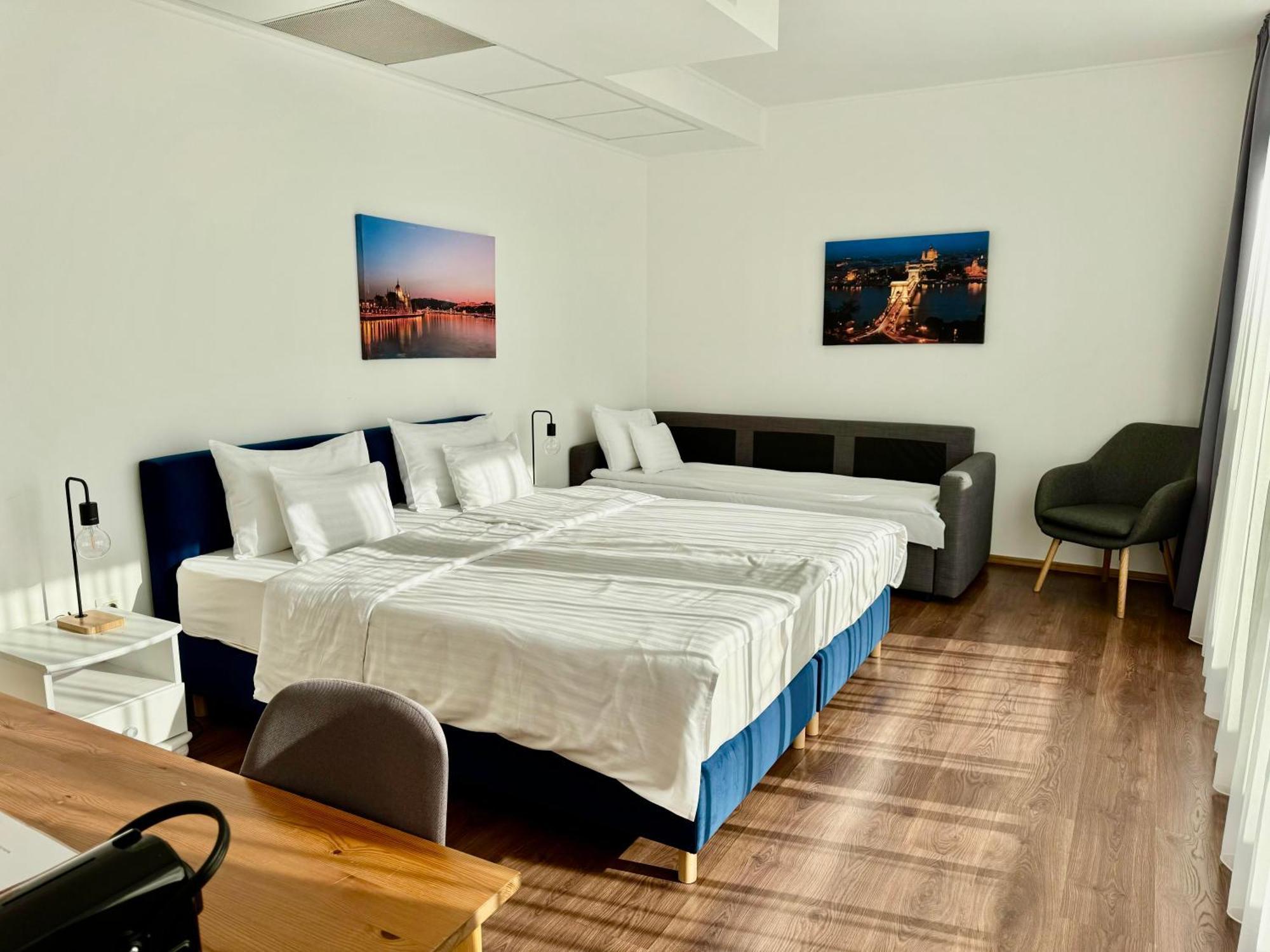 Rooftop City Residence With Deep Garage Budapest Bagian luar foto
